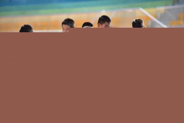 扎威的三分雨和东契奇的“牛仔”表演